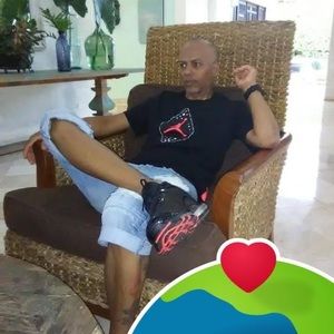 Meet your Posher, Manuel cuello